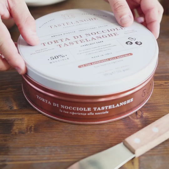 Tastëlanghe Haselnusskuchen (Kuchenschachtel)