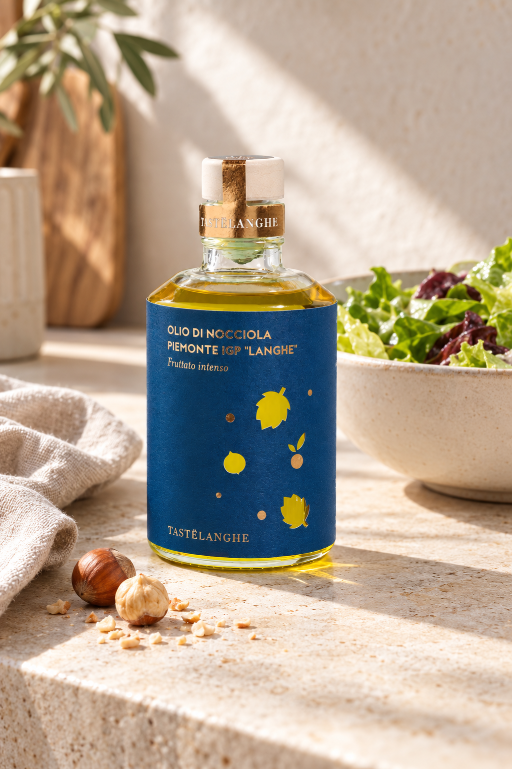 1 Olio di Nocciola Piemonte I.G.P. delle Langhe | 250ml — ambientazione fotografica 5